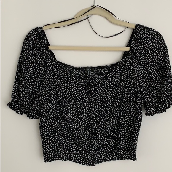 Dynamite Tops - Flowered crop top